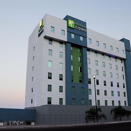 Holiday Inn Express Guaymas By Ihg Екстериор снимка Holiday Inn Express in Tijuana, Mexico