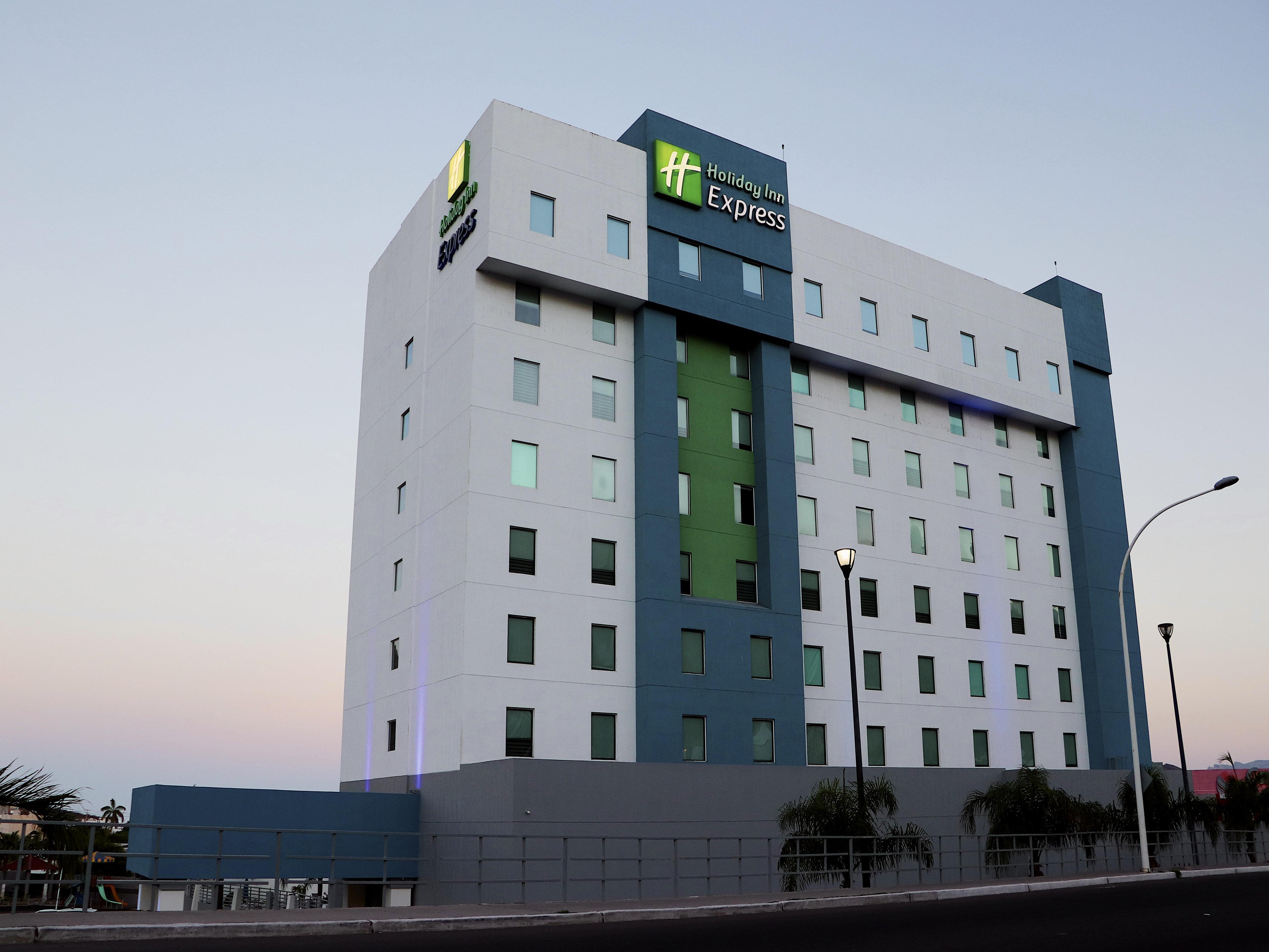 Holiday Inn Express Guaymas By Ihg Екстериор снимка Holiday Inn Express in Tijuana, Mexico