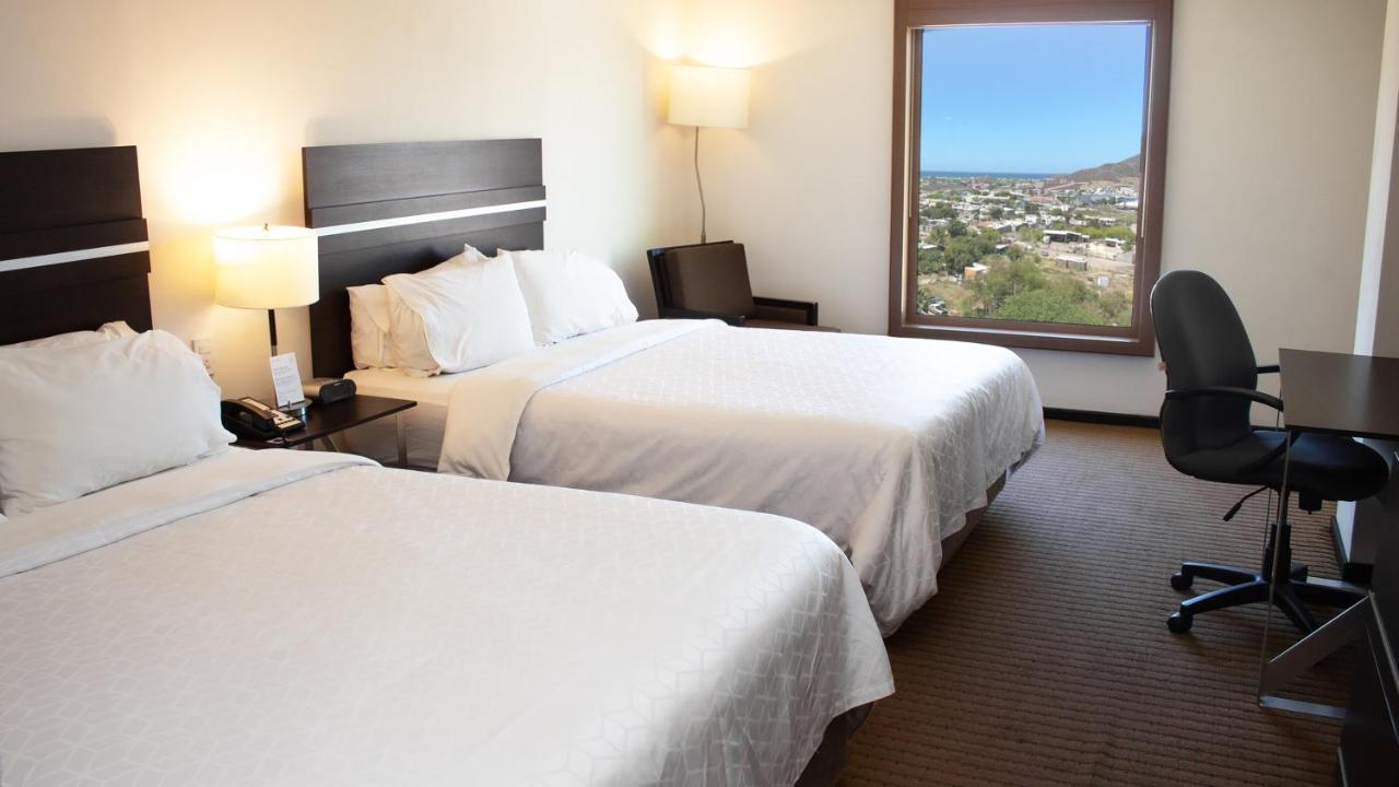 Holiday Inn Express Guaymas By Ihg Екстериор снимка A typical room at the Best Western Premier Executive Residency