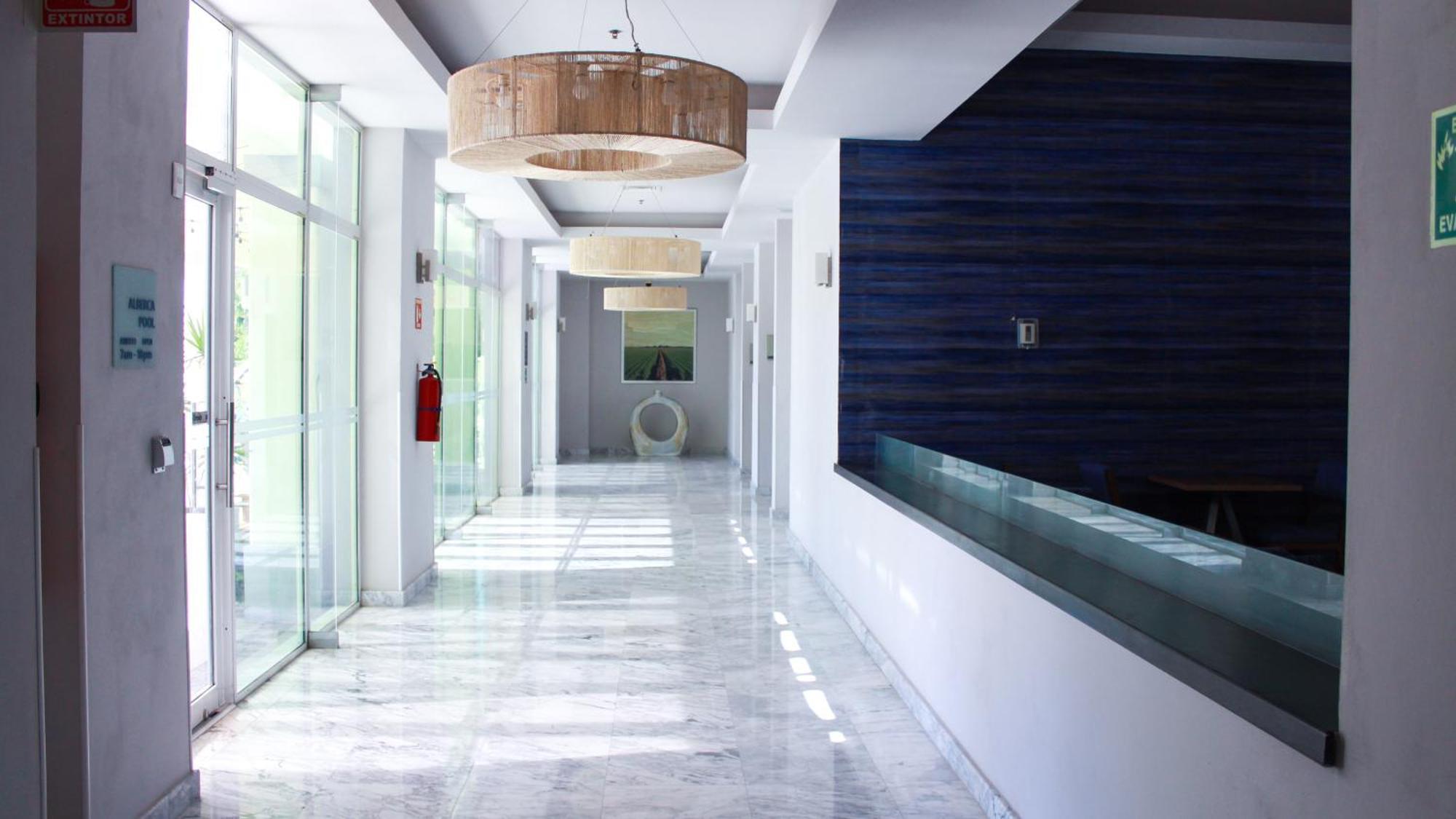 Holiday Inn Express Guaymas By Ihg Екстериор снимка Interior of the hotel